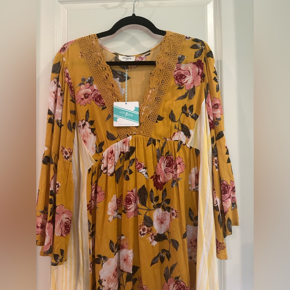 Umgee Dress Mini Yellow Embroidered Floral M